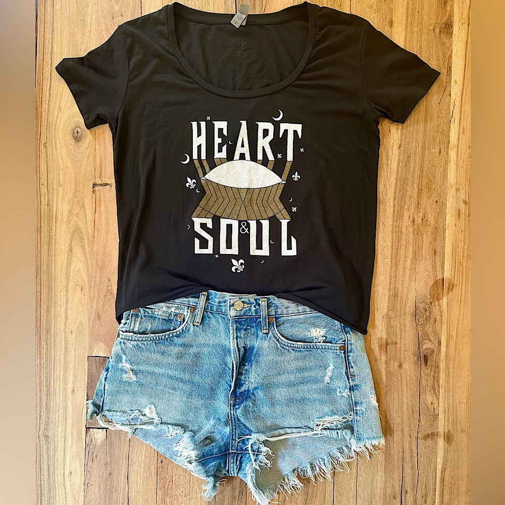 ⚜️🏈 Heart & Soul New Orleans Saints Superdome Scoop Neck Tee